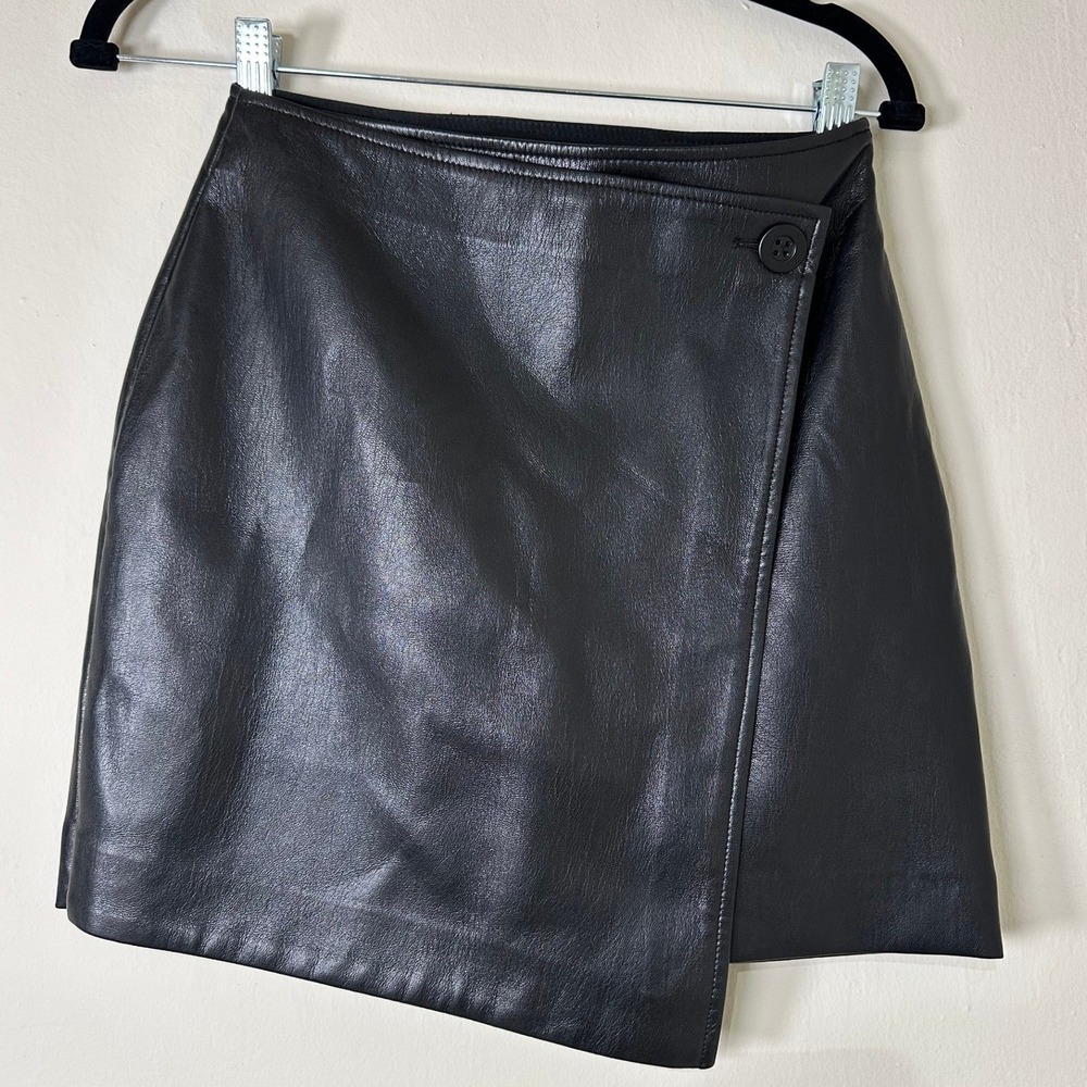 Babaton Aritzia Black Faux Leather Wrap Mini Skirt Asymmetrical, Size 0 - Picture 2 of 8